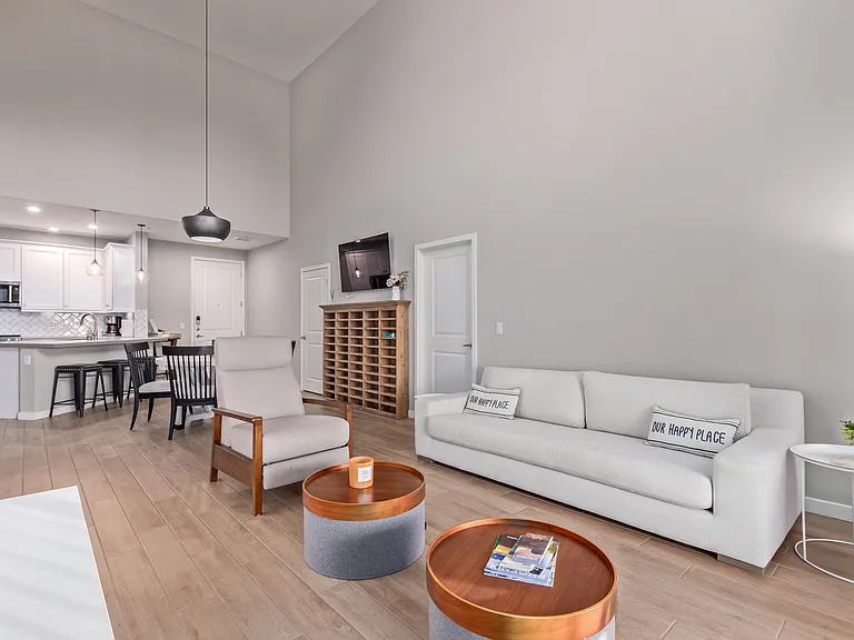 Living room & Dining area