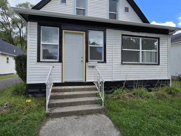 916 W Cleveland Ave, Elkhart, IN 46516