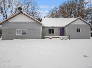 1101 Nutana Blvd, Mount Morris, MI 48458