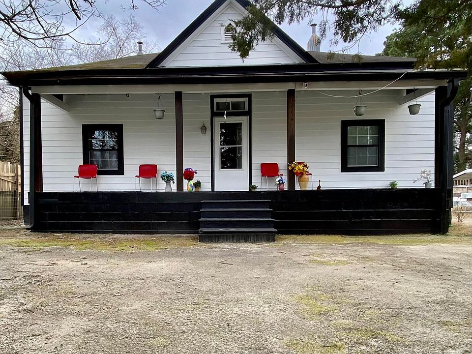 1st image of 332 Chavasse Ave