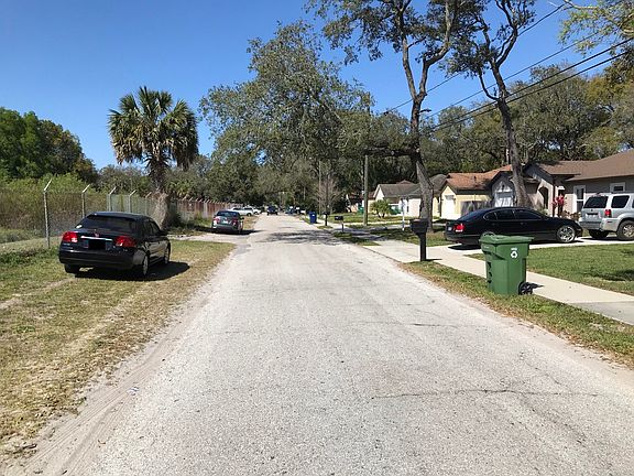 4th image of 10407 N Annette Ave