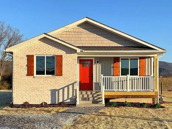 613 5th St, Luray, VA 22835