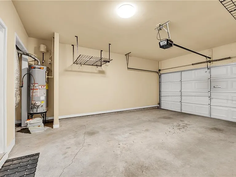 501 Grove Field Ct — Photo 18