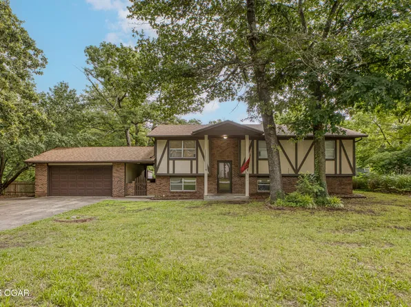 6648 Geneva Dr, Joplin, MO 64801
