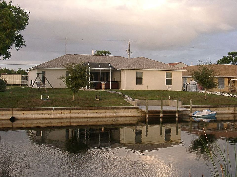 Back of house canal view