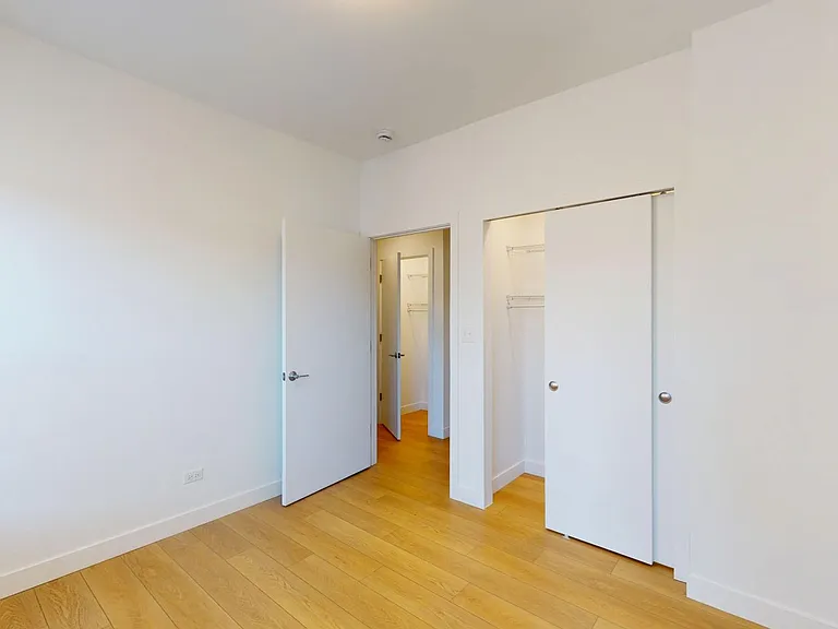 1515 E. 54th Street — Photo 70