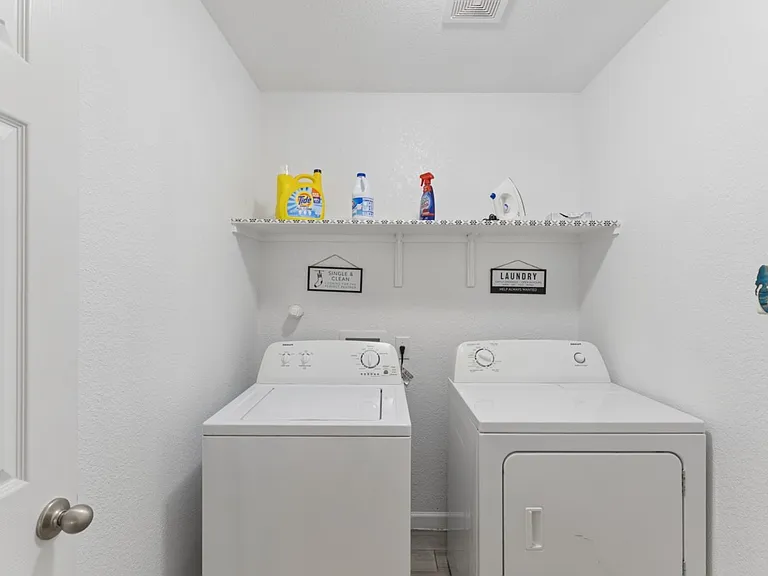 903 Spello Cir — Photo 12