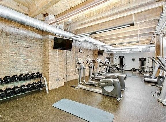 Work out/ yoga room