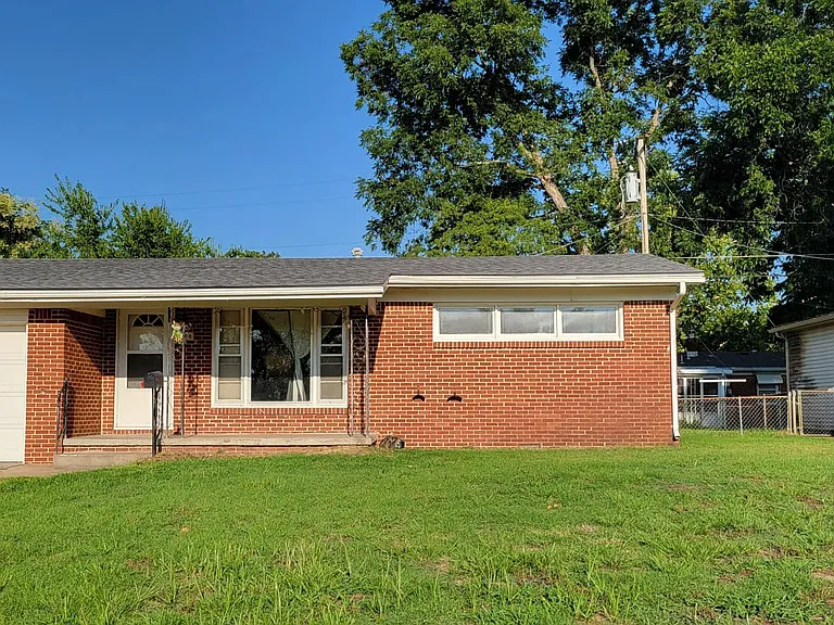 3344 S Washington Ave — Photo 3