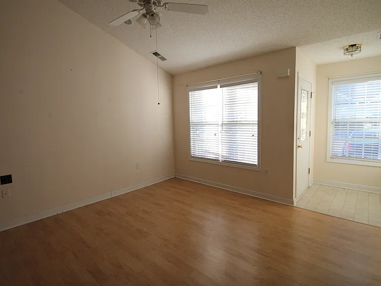 1555 Tiana Way — Photo 2