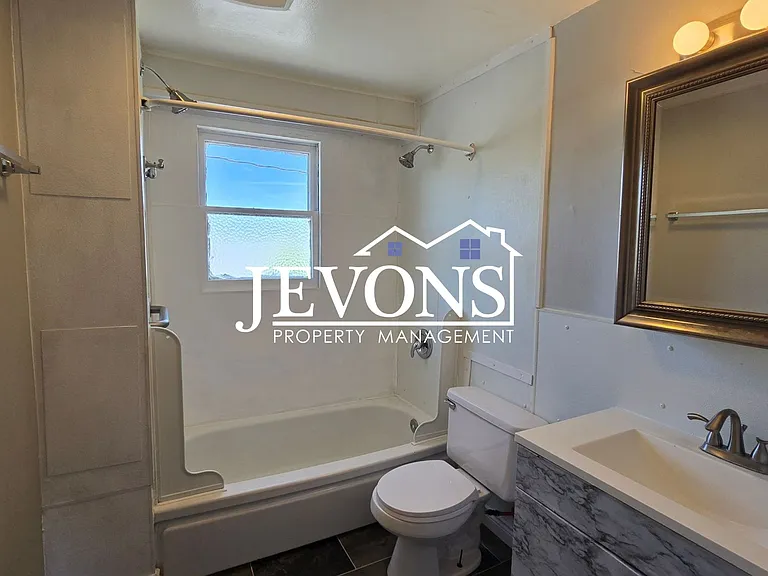 708 W Home Ave #3 — Photo 9