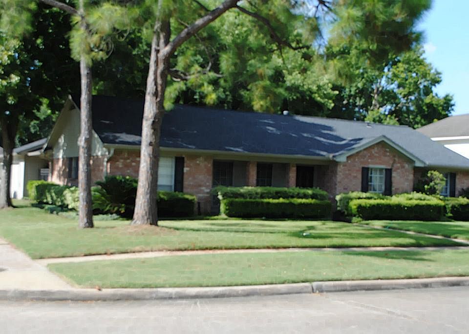 1st image of 15838 Pine Mountain Dr