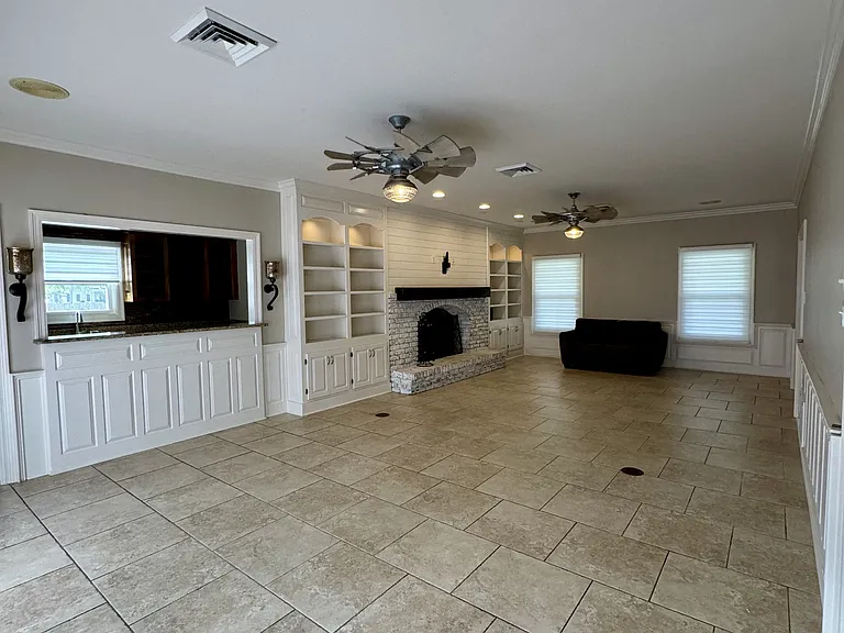 2729 Channel Pl — Photo 7