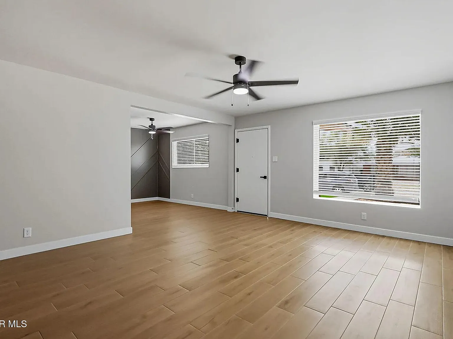 3 bed, 2.0 bath, 1260 sqft, $2,500 — Photo 2