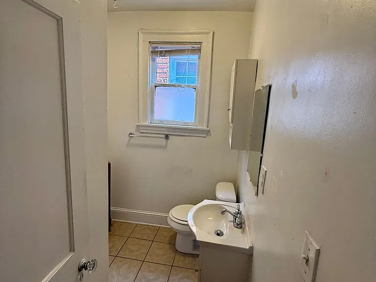 607 Roseneath Road — Photo 10