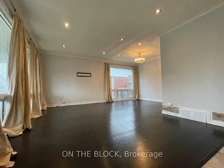 6 Laxford Ave — Photo 3