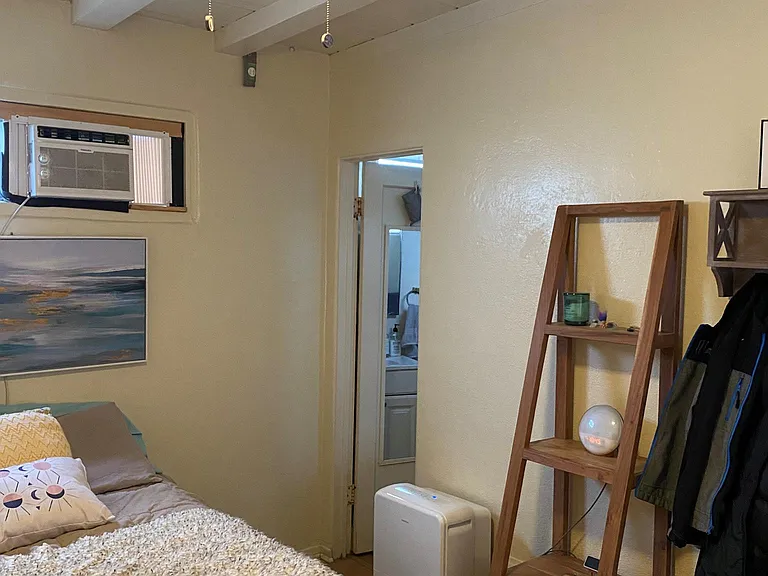 4974 Santa Monica Ave — Photo 16