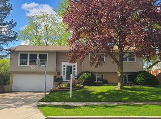 2506 N Ridge Ave, Arlington Heights, IL 60004