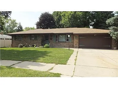 3324 Huffman Blvd photo 1