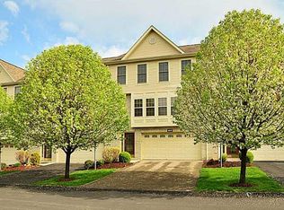 609 Hilton Cir, Oakdale, PA