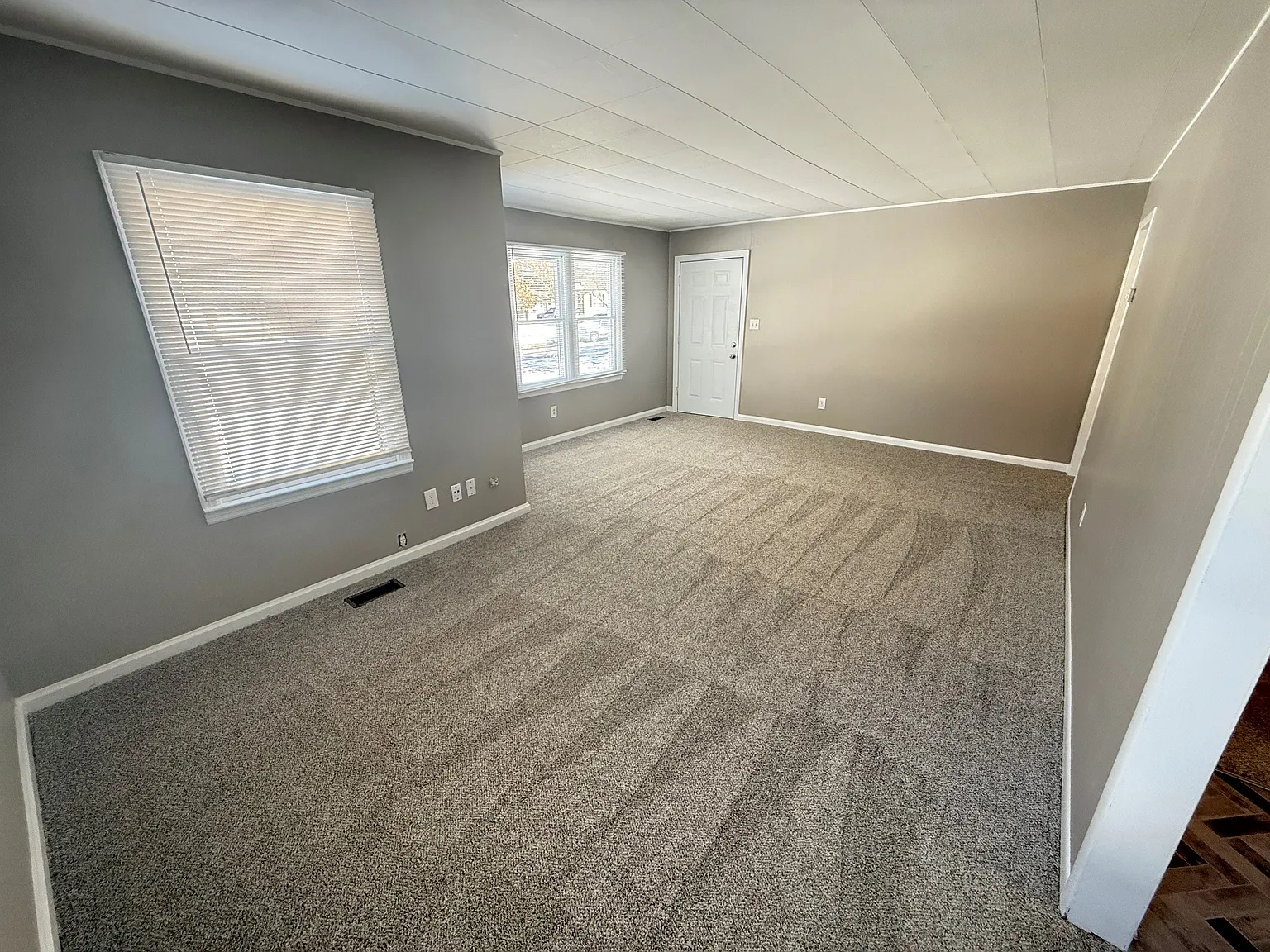 2 bed, 1016 sqft, $1,250 — Photo 3
