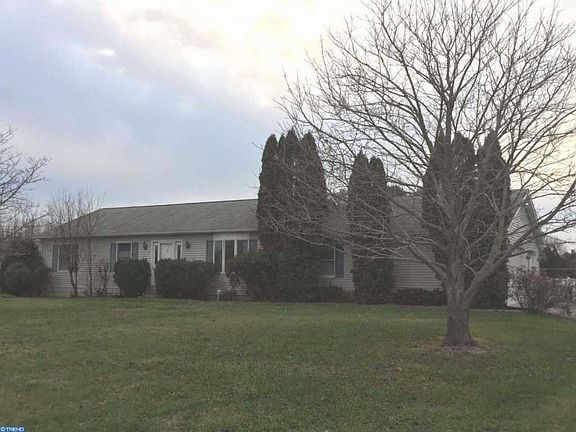 2nd image of 114 Airmont Dr
