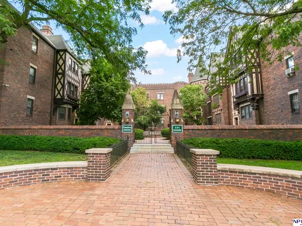 131 S 39th St APT 14, Omaha, NE 68131