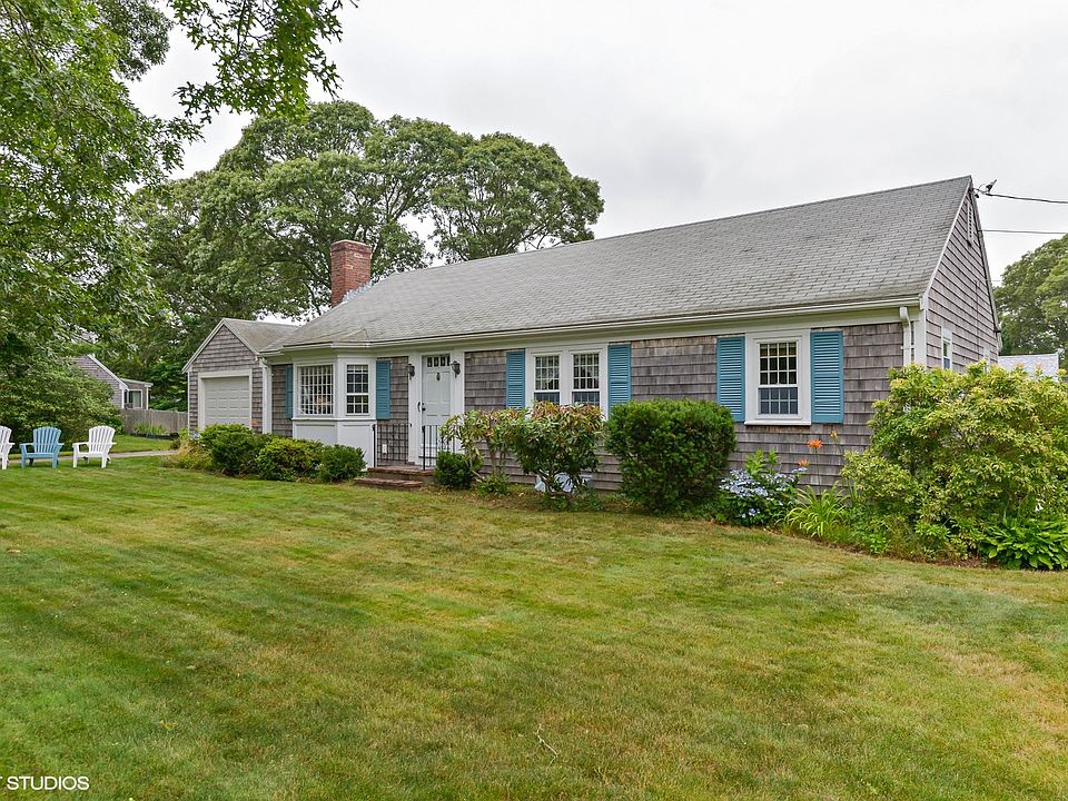 2nd image of 14 Webfoot Way