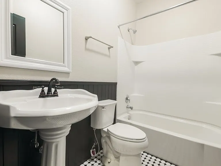 9136 Benevolent Ct — Photo 15