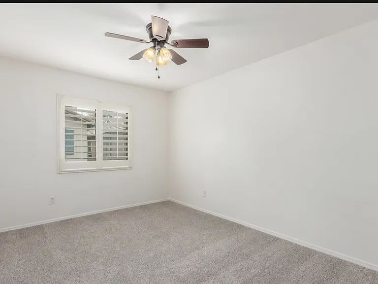 3883 E Santa Fe Ln — Photo 2