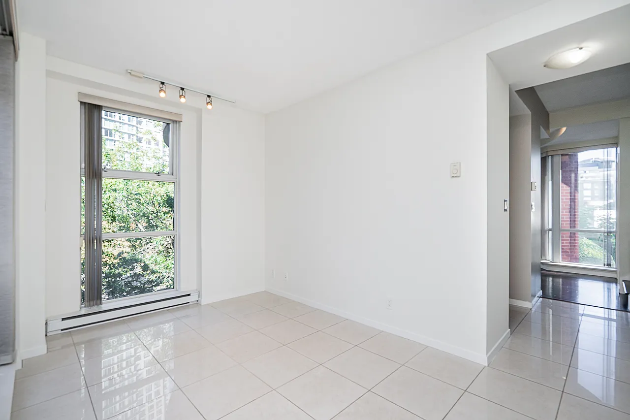 2 bed, 1605 sqft, $7,000 — Photo 2
