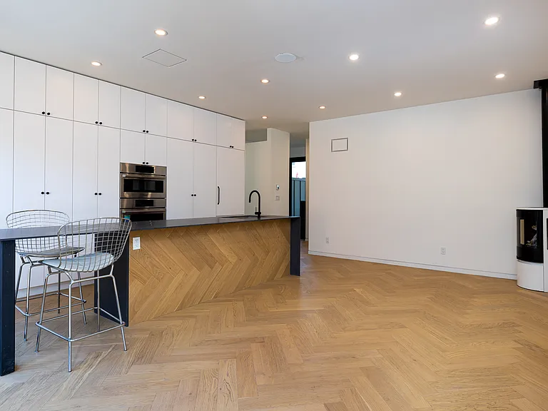 60 Jones Ave #R — Photo 30