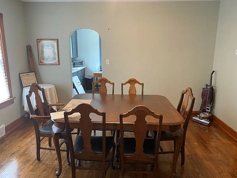 828 Custer St — Photo 2