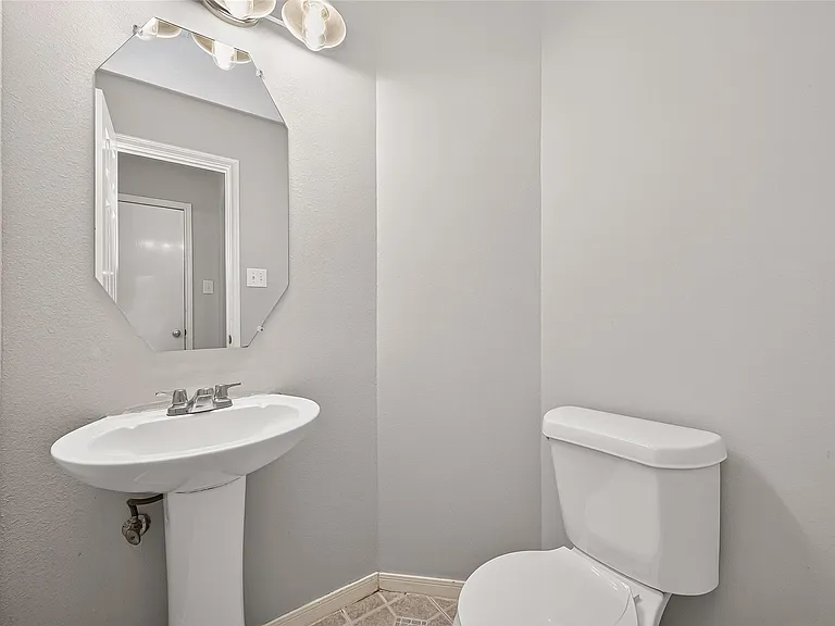 10031 Magnolia Way — Photo 19
