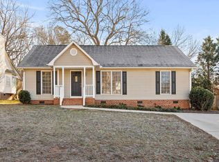 505 Oak Valley Dr, Simpsonville, SC 29681