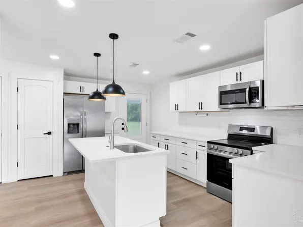 2344 Frazier St, Pensacola, FL 32514