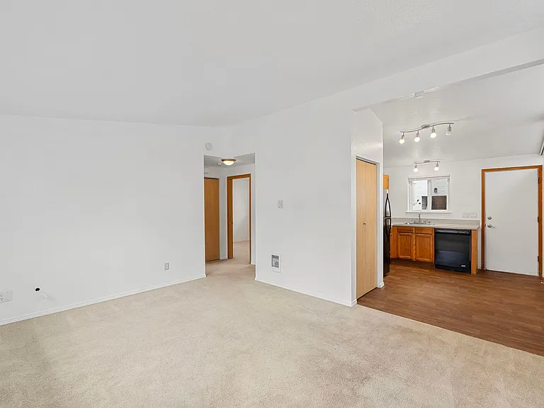Manhattan Apartments - Normandy Park — Photo 65