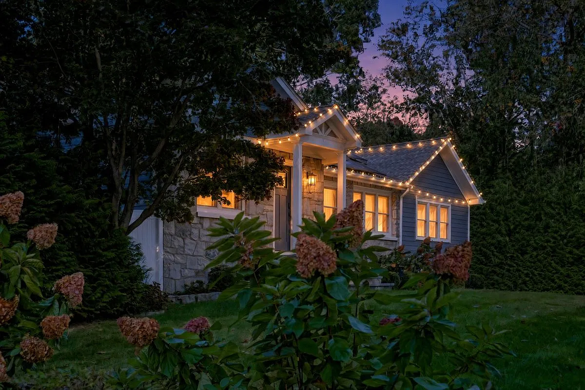 3 bed, 3.0 bath, 1838 sqft, $5,000 — Photo 4
