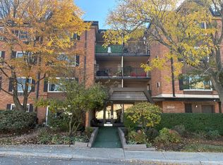 (Undisclosed Address), Arlington Heights, IL 60005