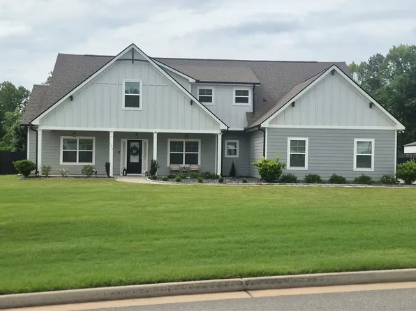 132 Bluff Mill Farms Dr, Senoia, GA 30276