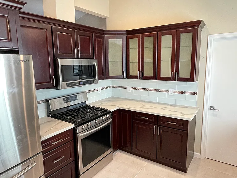 22493 Prospect Hts — Photo 8