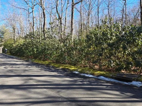 108 Hemlock Trl, Cleveland, SC 29635