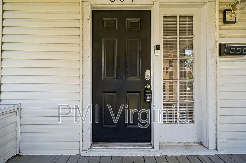 4 bed, 2.0 bath, 1560 sqft, $2,375 — Photo 4