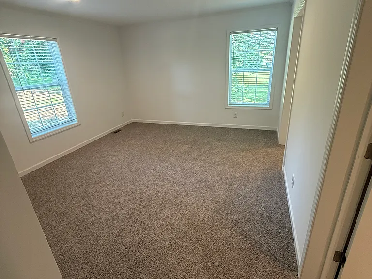 65 Forest Manor Rd — Photo 16