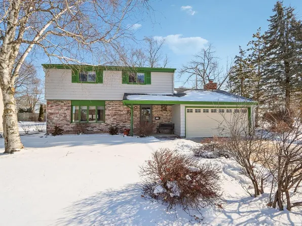 1455 Hillside DRIVE, Waukesha, WI 53186
