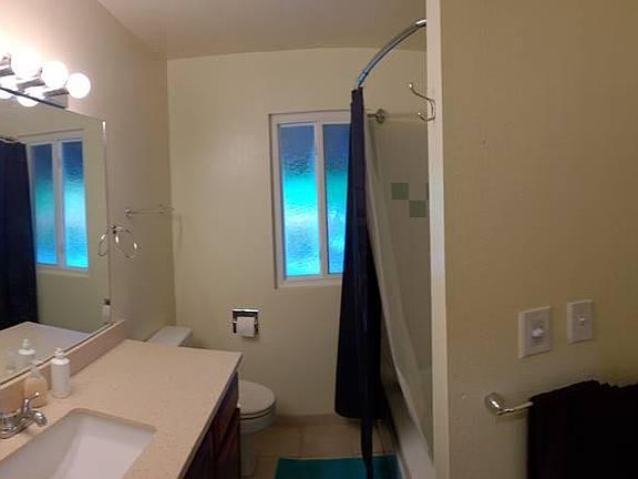 5th image of 860 100th Ave NE APT 32