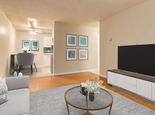 10750 116th St NW #101, Edmonton, AB T5H 3M2