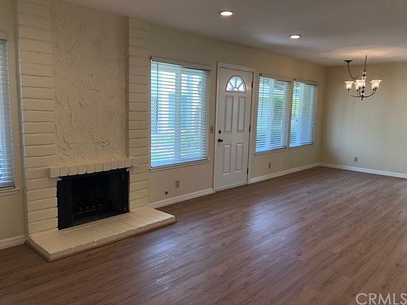 2nd image of 5141 Hampton Ct