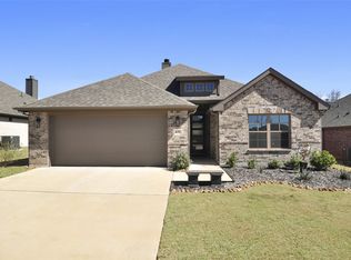 429 Elyse Rd, Keene, TX 76059