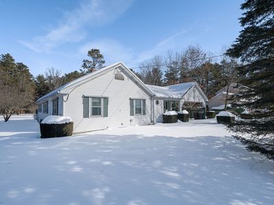 178 Falcon Dr, Westfield, MA, 01085